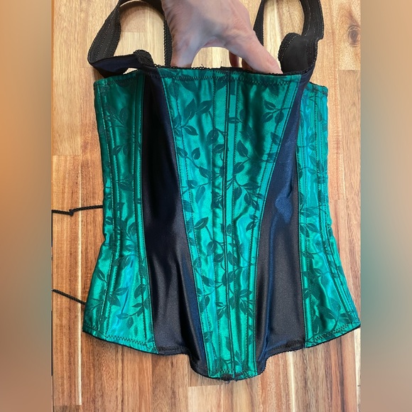 Emerald satin lace up corset with ivy pattern - Picture 9 of 10